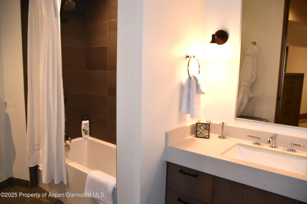 28 of 43 - 180 Wood Road 404, Snowmass Village, CO