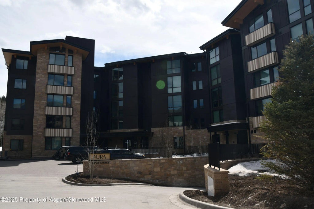 30 of 43 - 180 Wood Road 404, Snowmass Village, CO