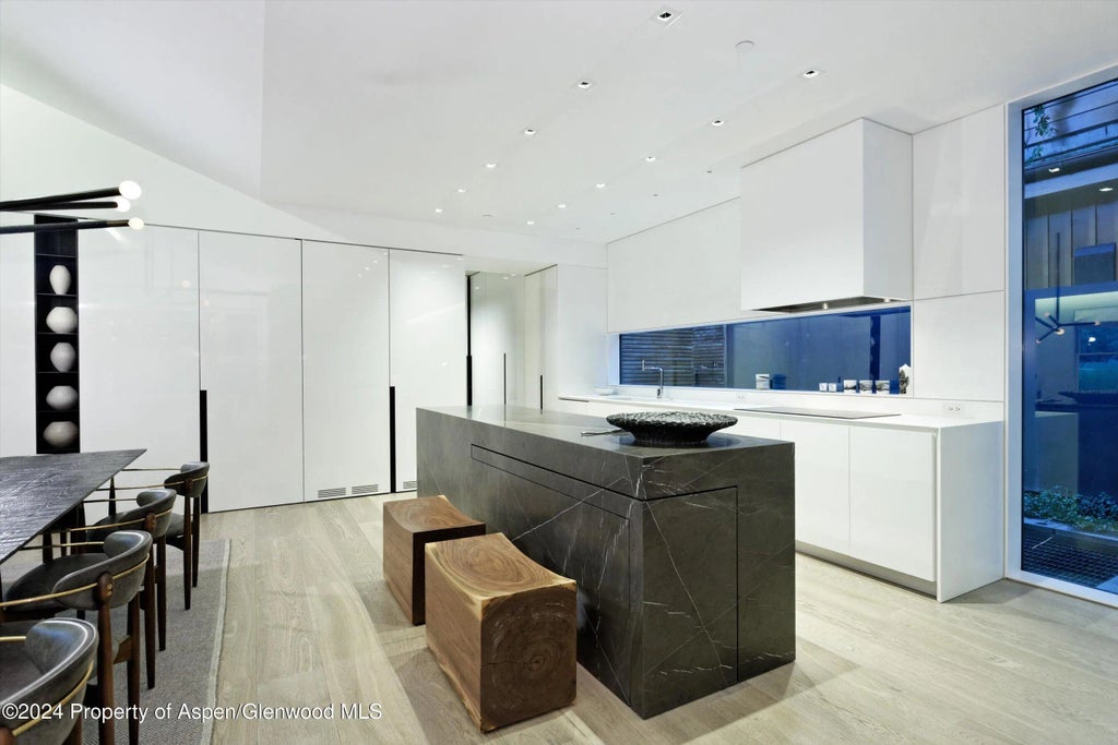 6 of 27 - 605 W Bleeker Street, Aspen, CO