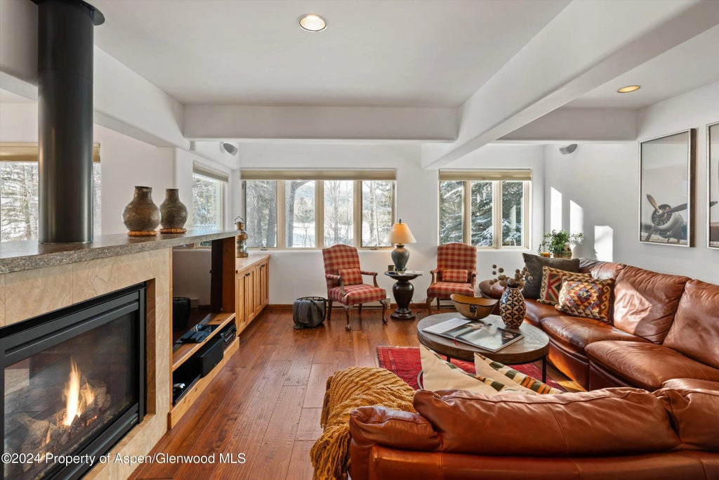 14 of 47 - 825 Cemetery Lane 2, Aspen, CO