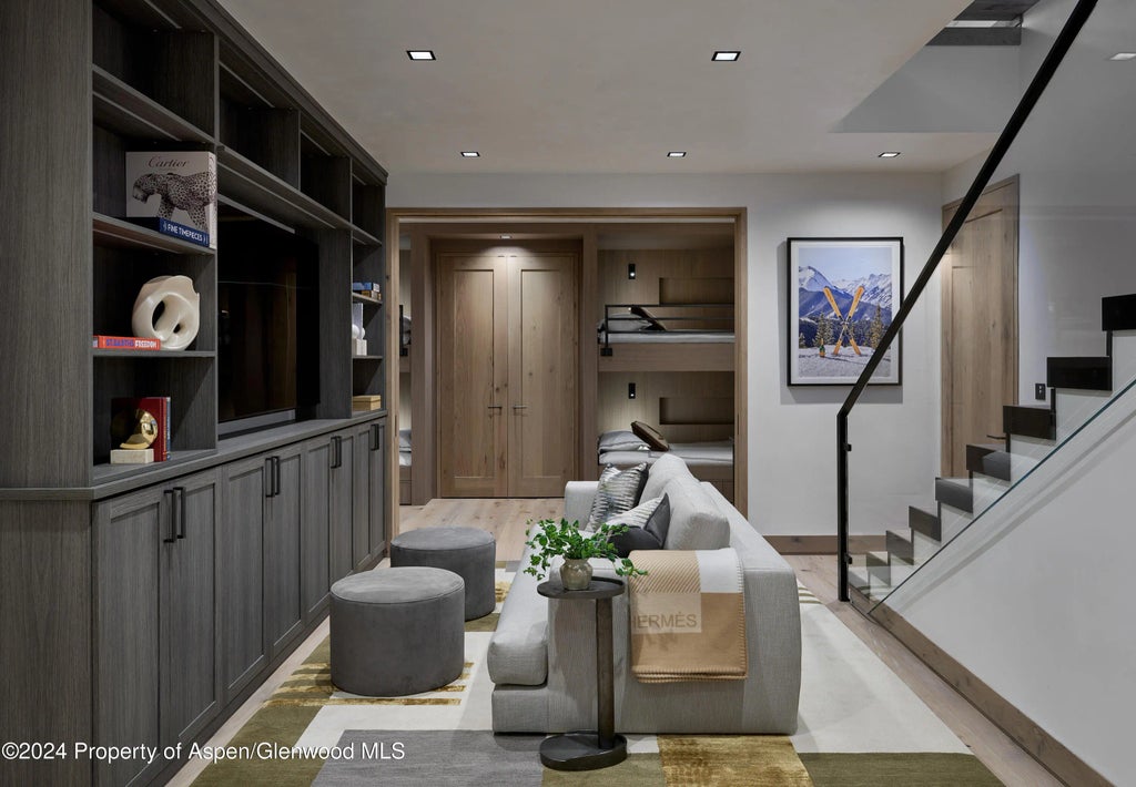 33 of 45 - 411 Pearl Court, Aspen, CO