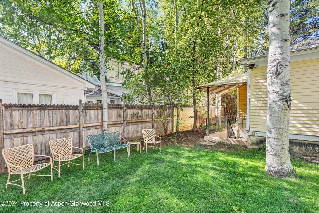18 of 38 - 406 W Smuggler Street, Aspen, CO