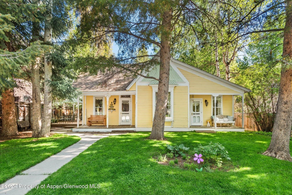 2 of 38 - 406 W Smuggler Street, Aspen, CO