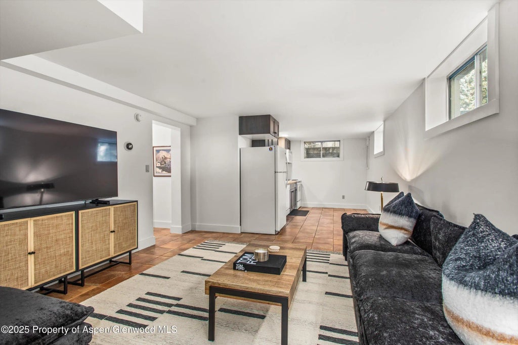 23 of 42 - 406 W Smuggler Street, Aspen, CO