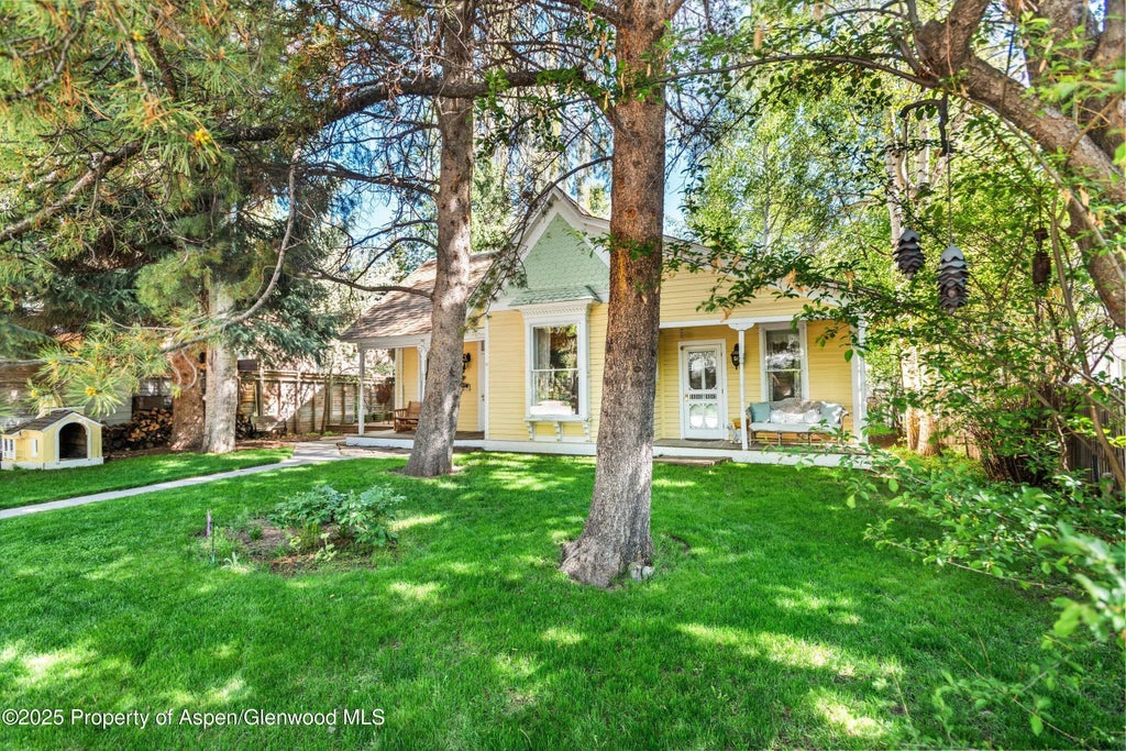 39 of 42 - 406 W Smuggler Street, Aspen, CO