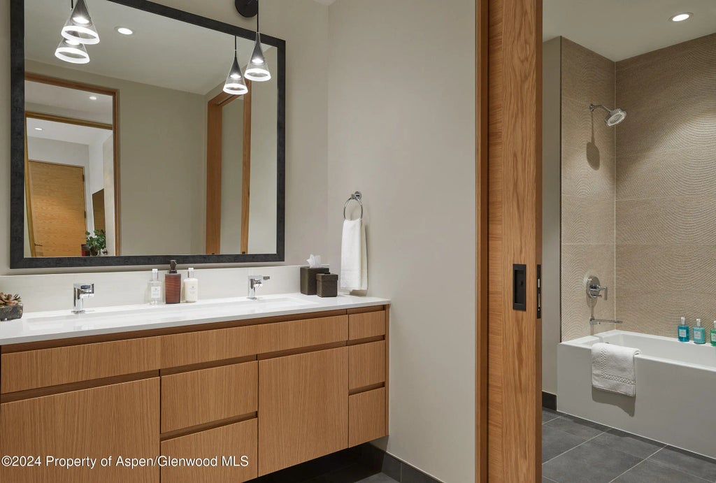 10 of 22 - 77 Wood Road 306-05, Snowmass Village, CO