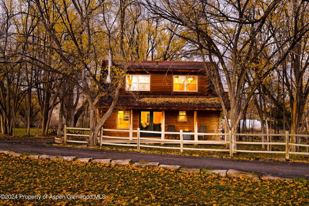 16 of 40 - 31053 Highway 6, Silt, CO