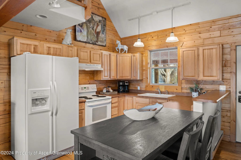 18 of 40 - 31053 Highway 6, Silt, CO