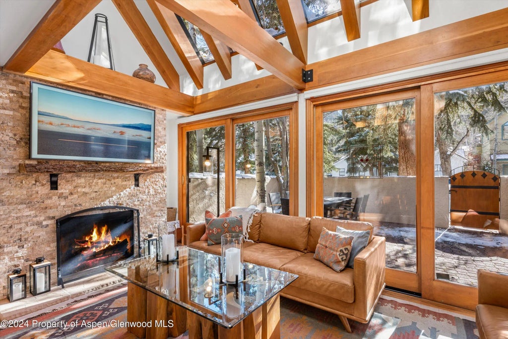 3 of 30 - 326 W Hopkins Avenue, Aspen, CO