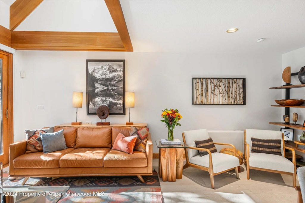 8 of 30 - 326 W Hopkins Avenue, Aspen, CO