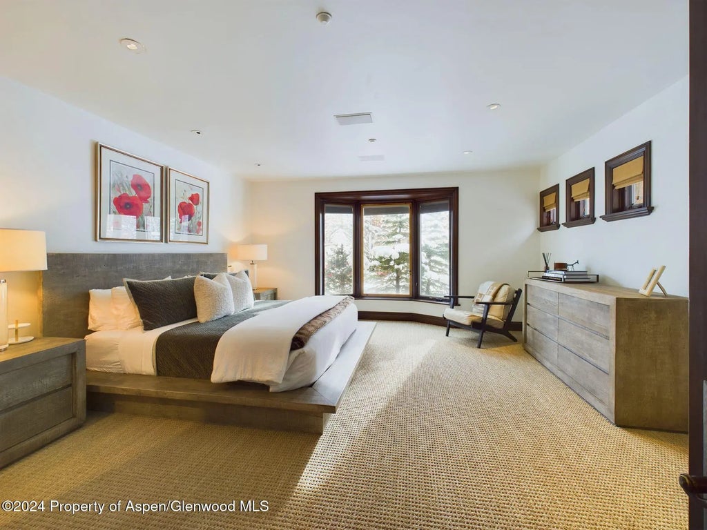 17 of 42 - 910 E Cooper Avenue, Aspen, CO