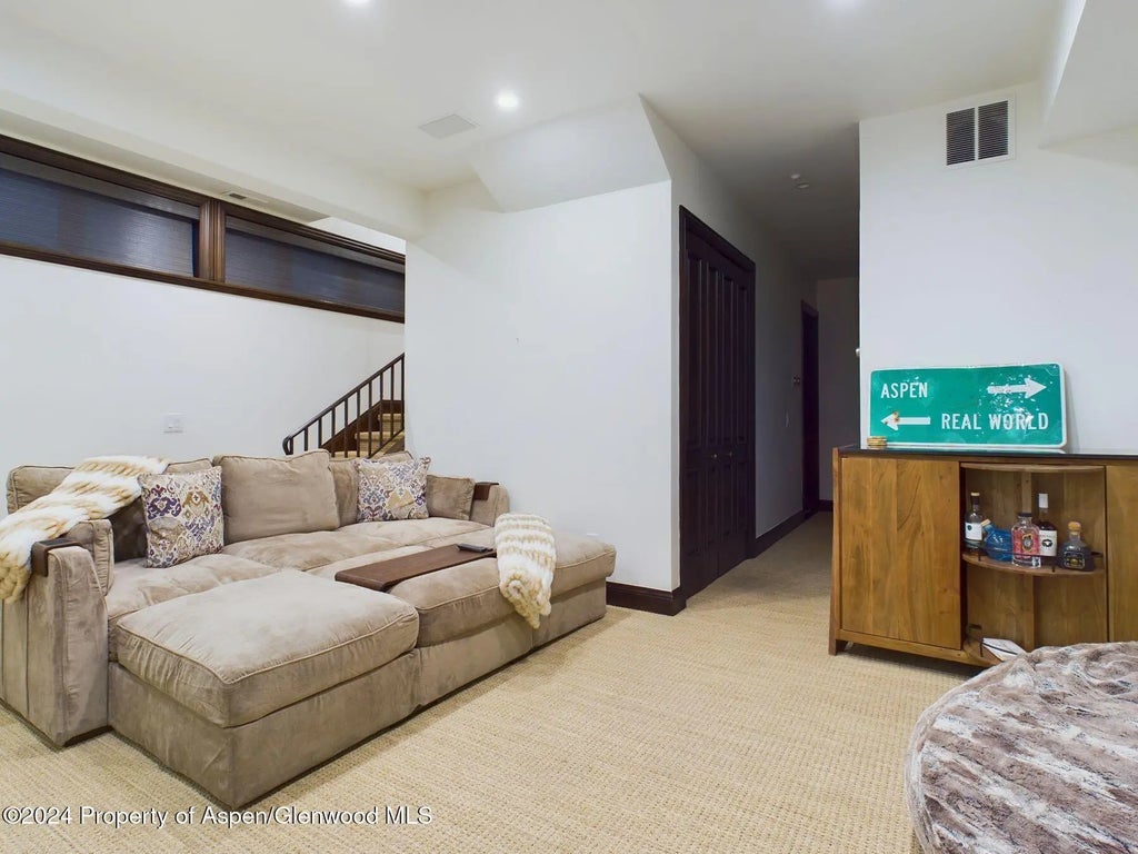 25 of 42 - 910 E Cooper Avenue, Aspen, CO