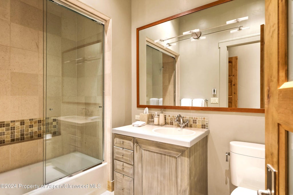25 of 29 - 501 Rio Grande Place Unit 204, Aspen, CO