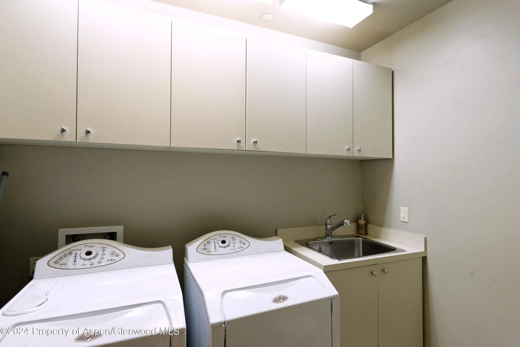28 of 29 - 501 Rio Grande Place Unit 204, Aspen, CO