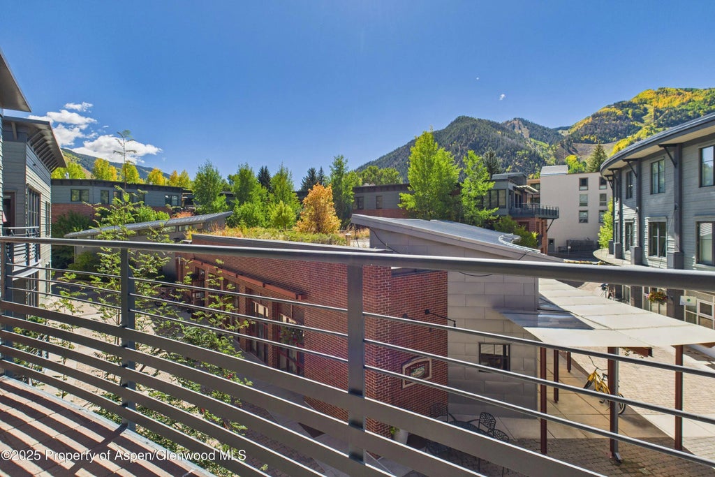 3 of 28 - 501 Rio Grande Place Unit 204, Aspen, CO