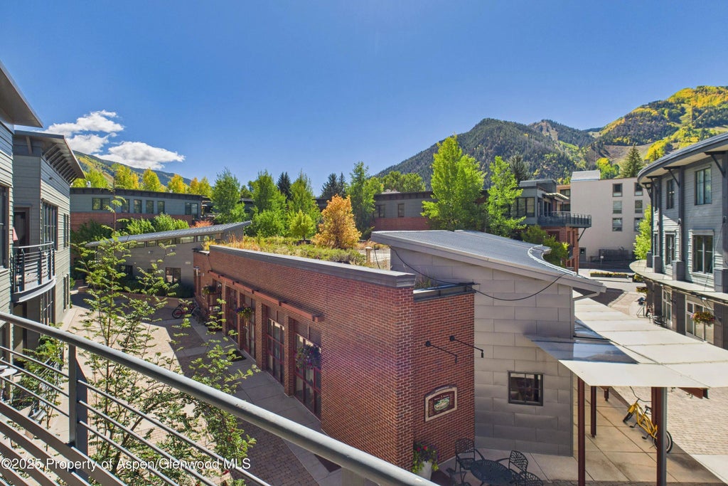4 of 28 - 501 Rio Grande Place Unit 204, Aspen, CO