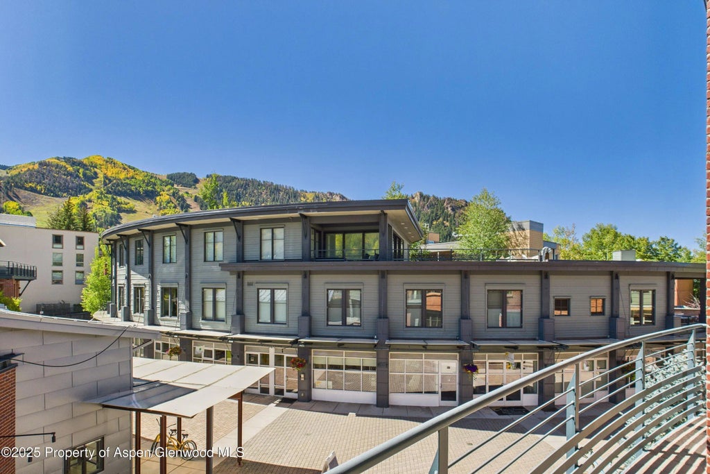 5 of 28 - 501 Rio Grande Place Unit 204, Aspen, CO