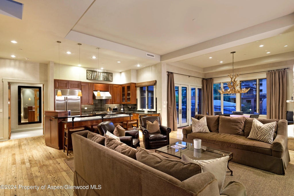 8 of 29 - 501 Rio Grande Place Unit 204, Aspen, CO
