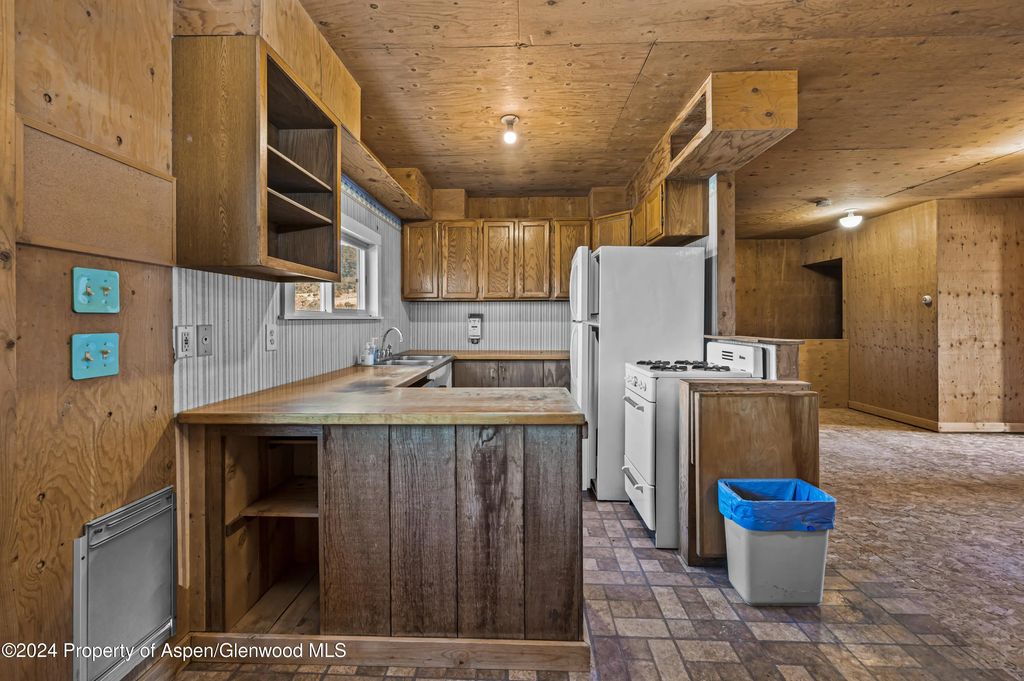 22 of 48 - 10444 County Road 320, Rifle, CO