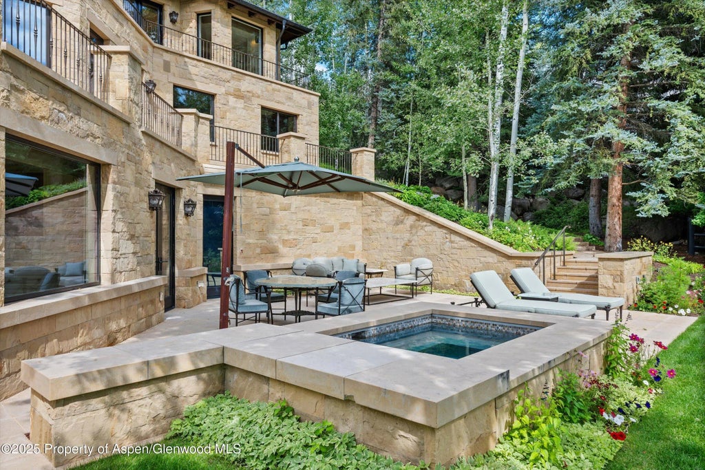 4 of 28 - 64 Pitkin Way, Aspen, CO