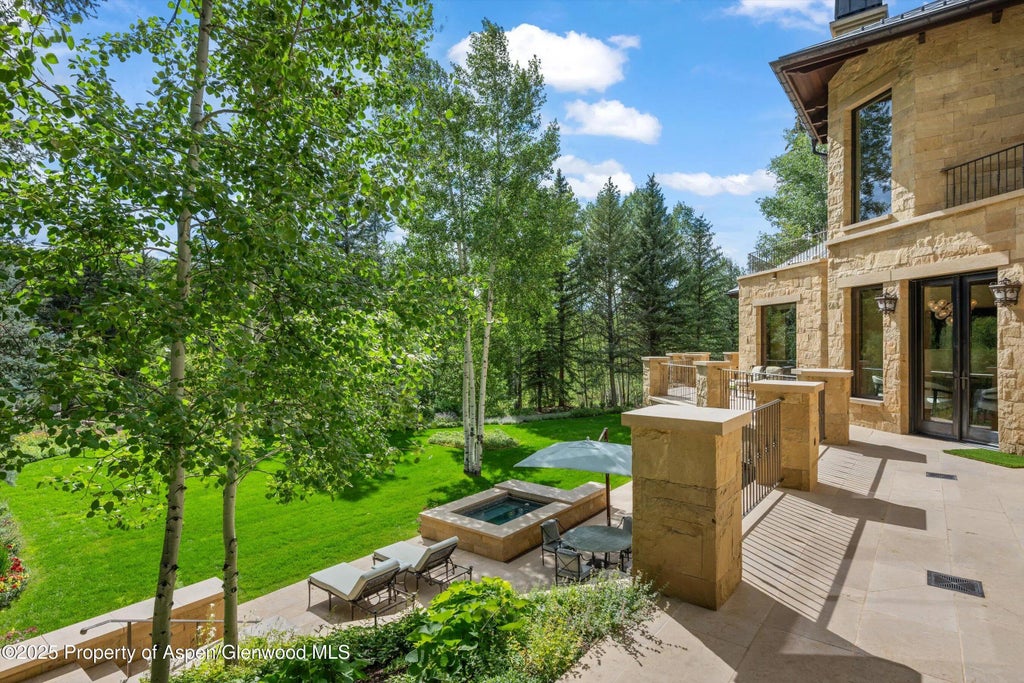 5 of 28 - 64 Pitkin Way, Aspen, CO