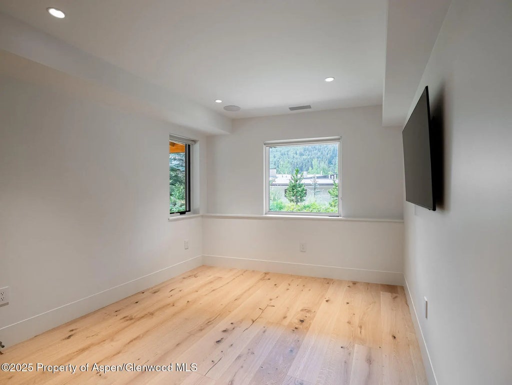 25 of 30 - 51 Roaring Fork Drive, Aspen, CO