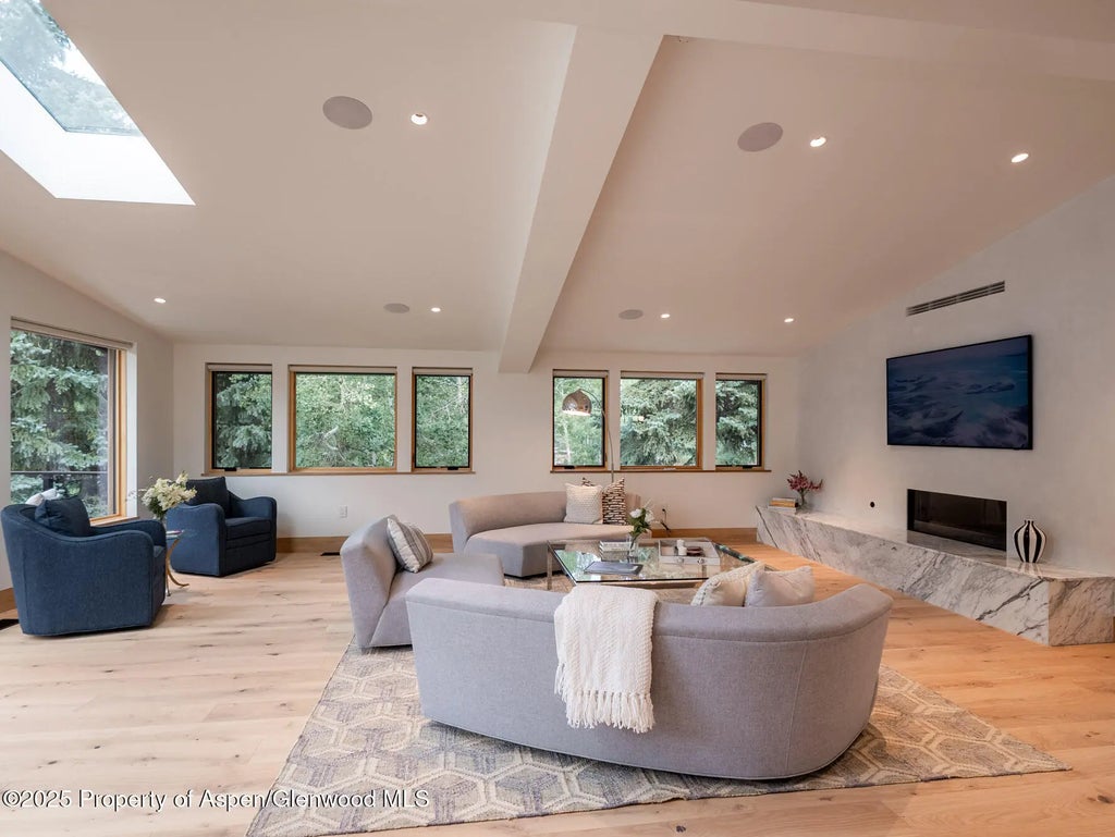 9 of 30 - 51 Roaring Fork Drive, Aspen, CO