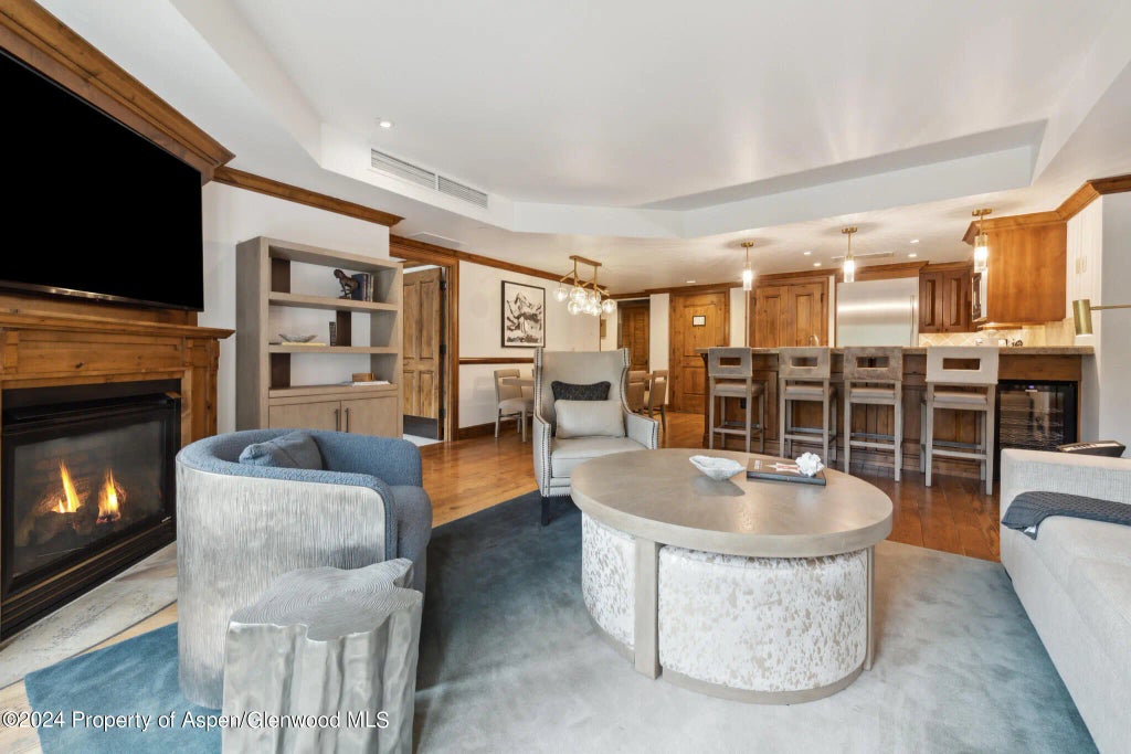 2 of 25 - 415 E Dean St, Unit 22, Week 32, Aspen, CO