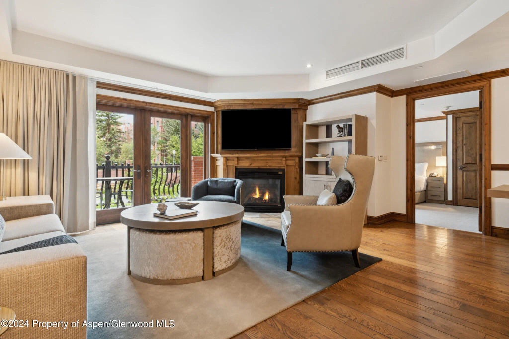 4 of 25 - 415 E Dean St, Unit 22, Week 32, Aspen, CO