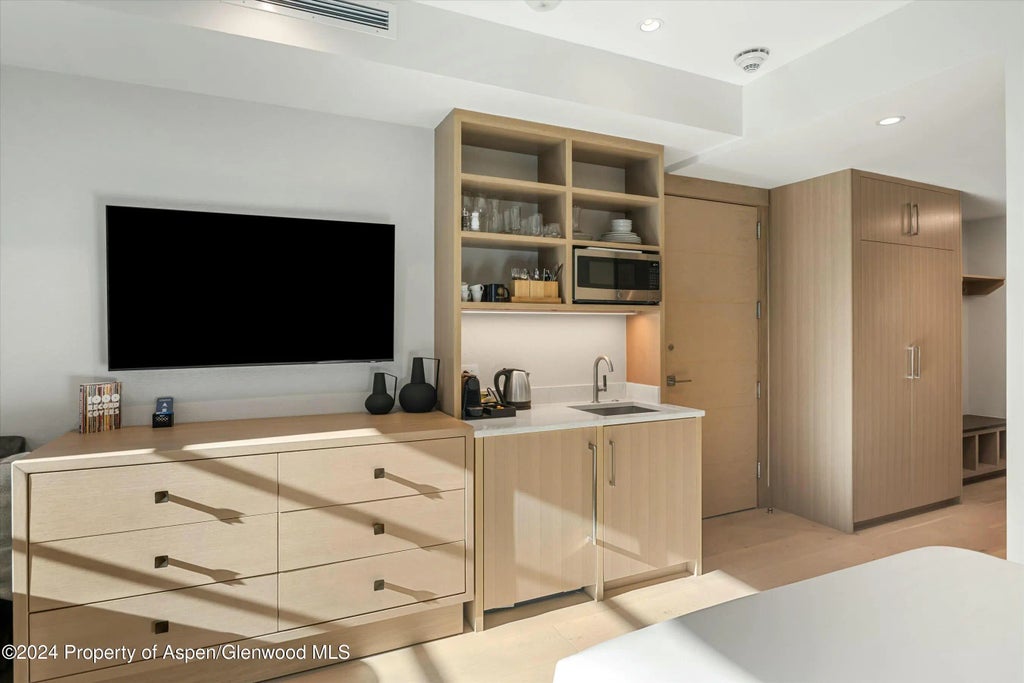 12 of 28 - 130 Wood Road 257/259, Snowmass Village, CO