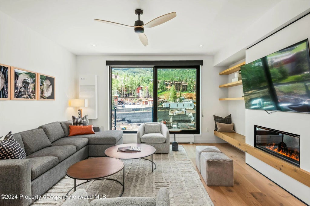 1 of 14 - 119 Wood Road 403, Snowmass Village, CO