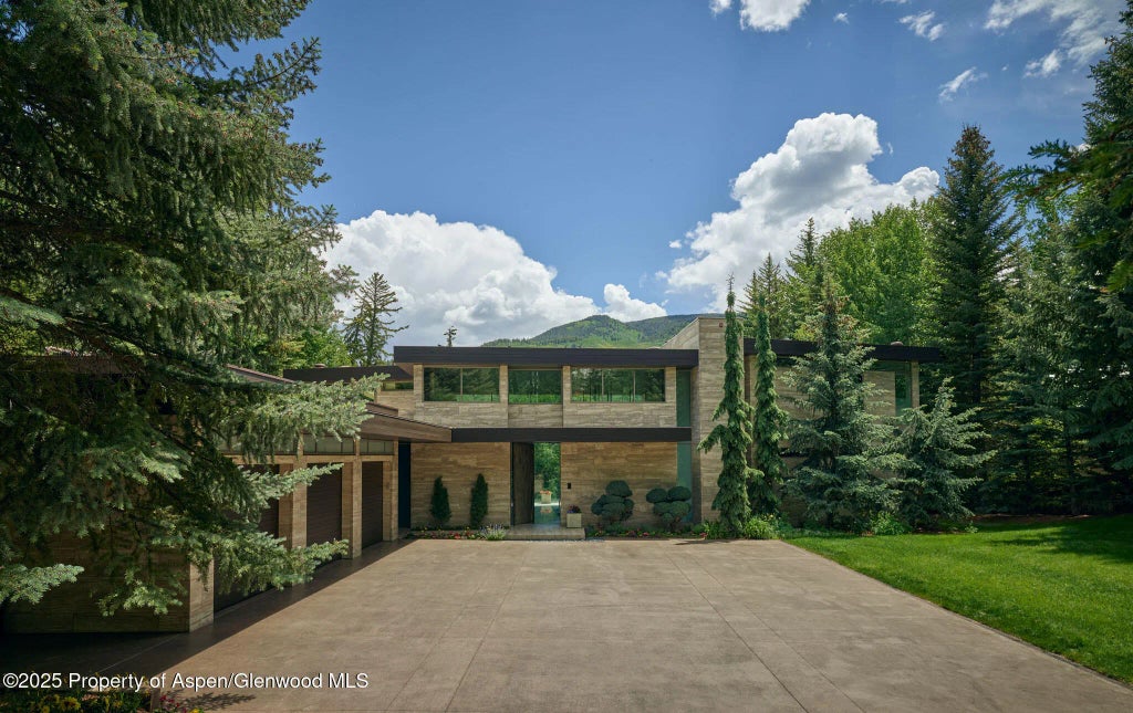 1 of 26 - 102 Wood Duck Lane, Aspen, CO