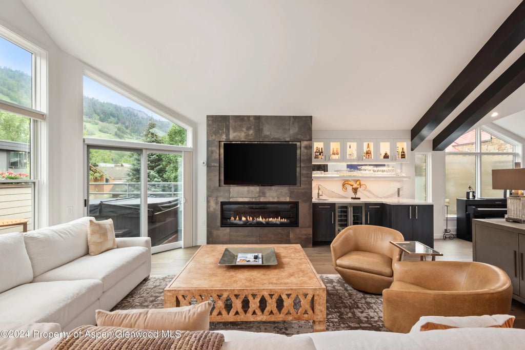 3 of 62 - 927 E Durant Avenue 3, Aspen, CO