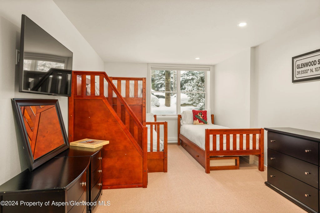 54 of 62 - 927 E Durant Avenue 3, Aspen, CO