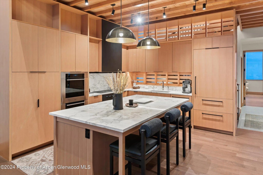 8 of 43 - 411 Wood Road 8, Snowmass Village, CO