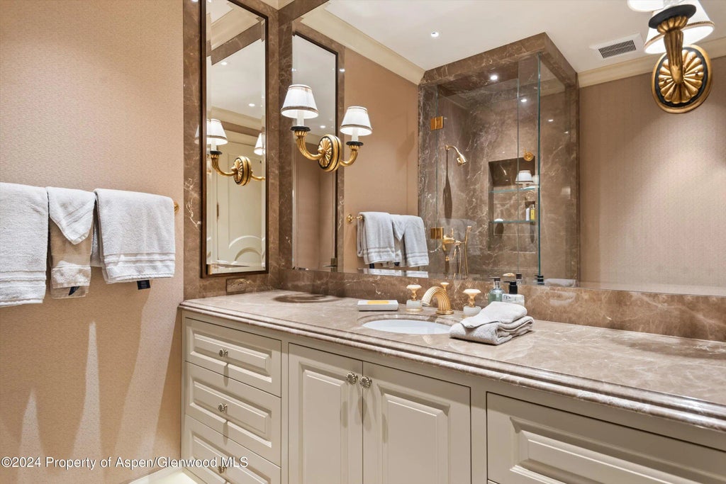 19 of 28 - 64 Pitkin Way, Aspen, CO