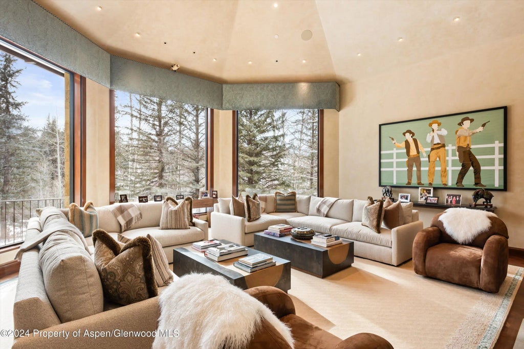 3 of 28 - 64 Pitkin Way, Aspen, CO