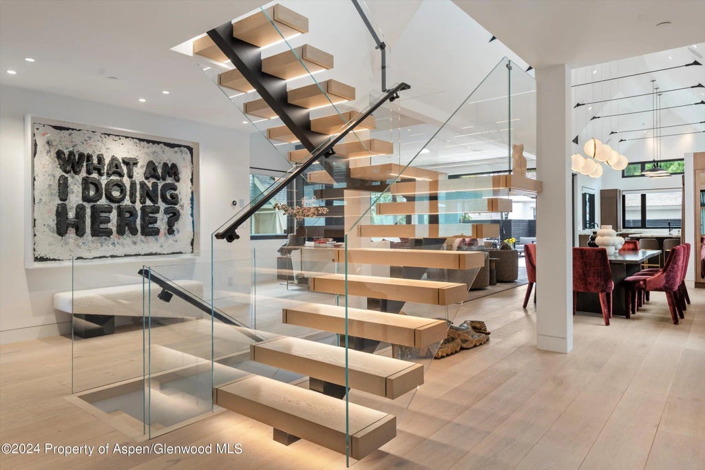 2 of 39 - 725 W Smuggler Street, Aspen, CO