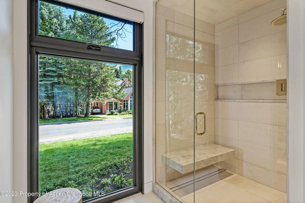 26 of 39 - 725 W Smuggler Street, Aspen, CO
