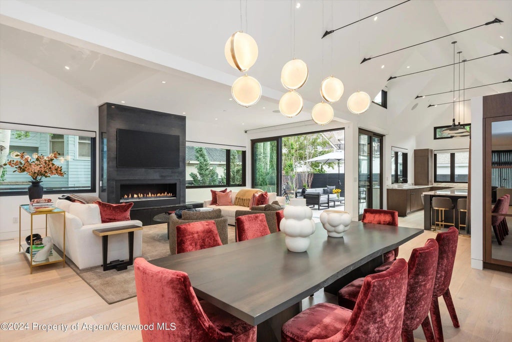 6 of 39 - 725 W Smuggler Street, Aspen, CO