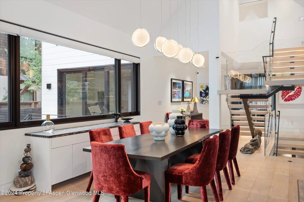7 of 39 - 725 W Smuggler Street, Aspen, CO