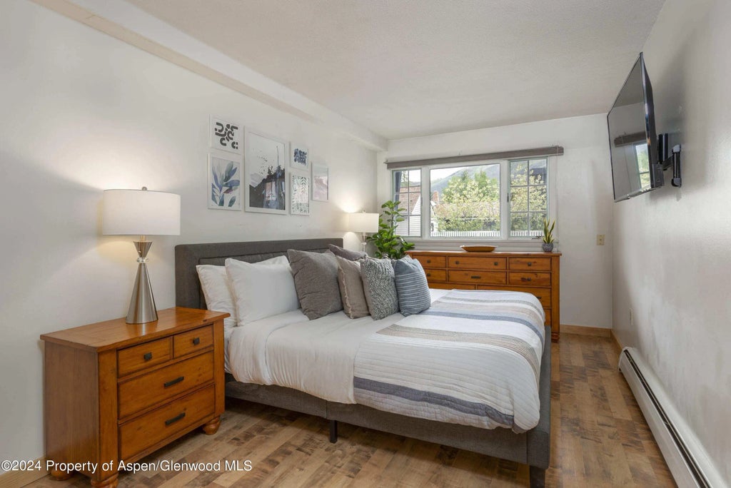 7 of 10 - 210 E Cooper Avenue 1c, Aspen, CO