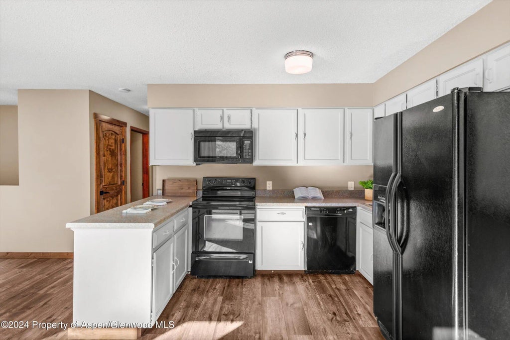 12 of 34 - 212 Cherokee Lane, Carbondale, CO