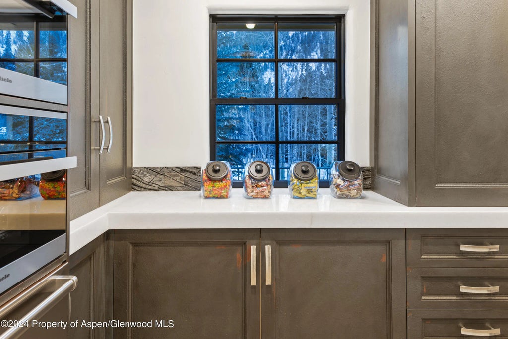 21 of 82 - 1449 Crystal Lake Road, Aspen, CO