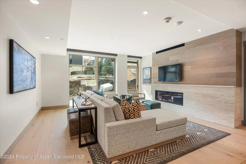 4 of 17 - 130 Wood Road 261+263, Snowmass Village, CO