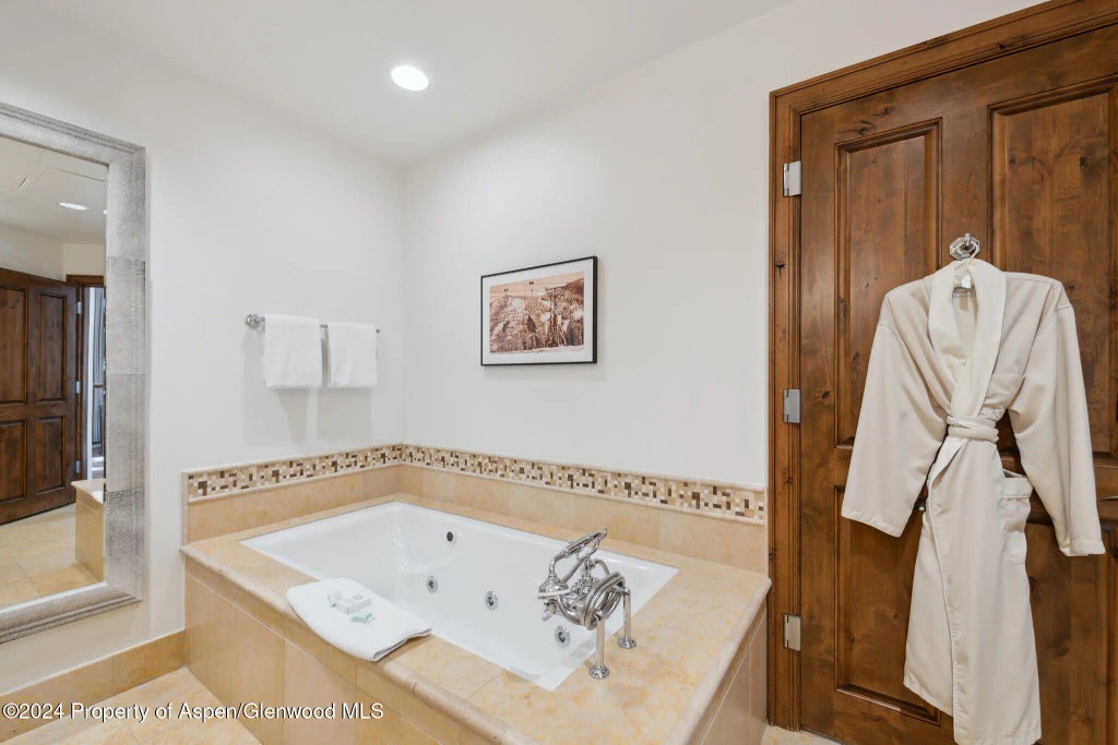 12 of 31 - 415 E Dean St Unit 3 Week 11, Aspen, CO