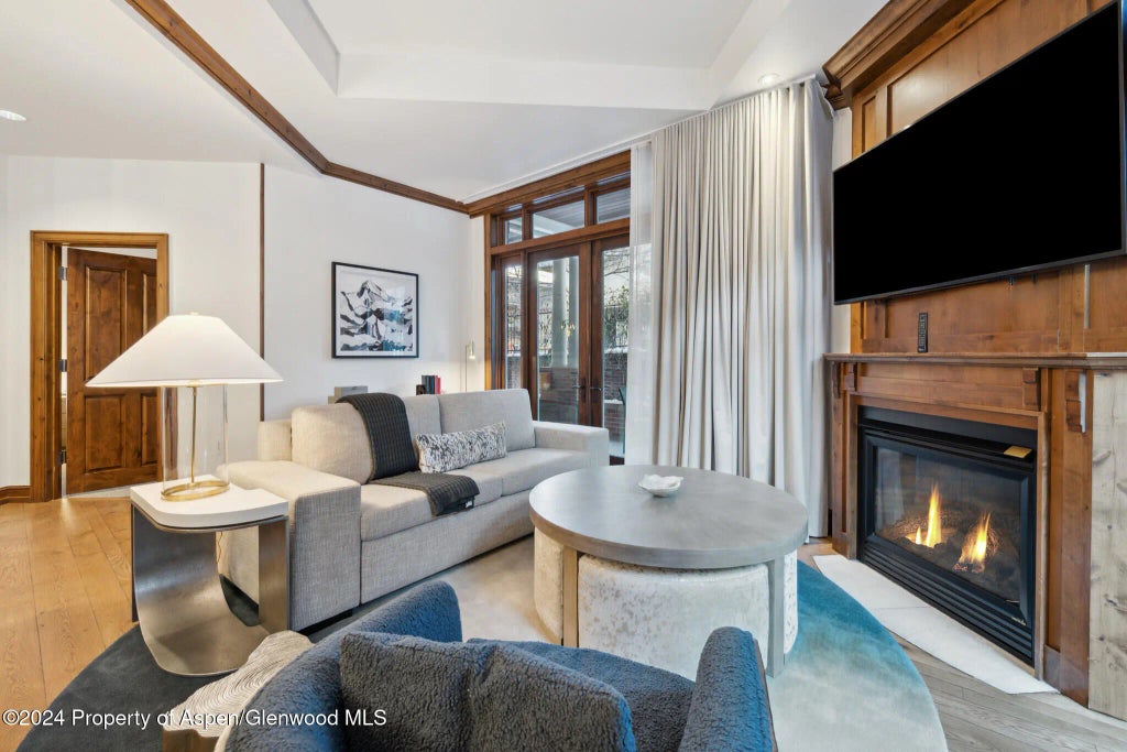 3 of 31 - 415 E Dean St Unit 3 Week 11, Aspen, CO