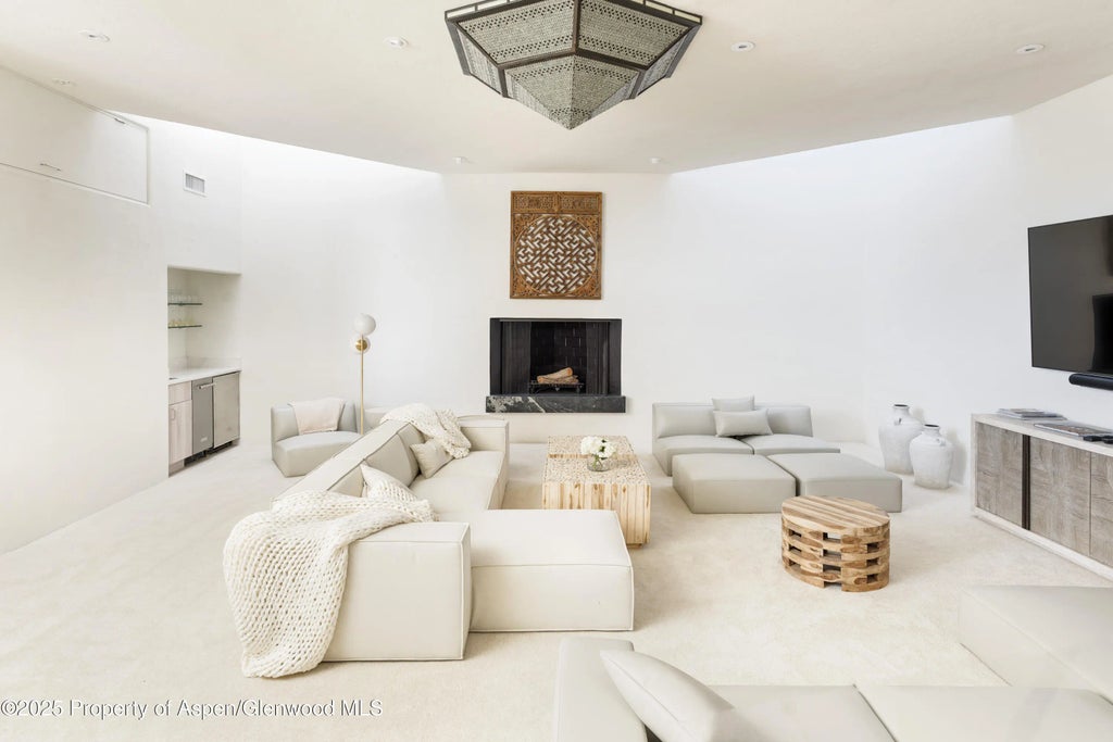 19 of 44 - 699 Eppley Drive, Aspen, CO
