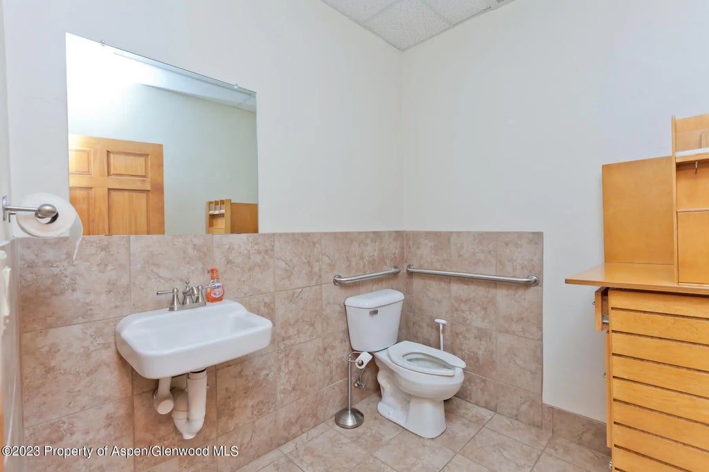 11 of 33 - 11 E Victory Way, Craig, CO