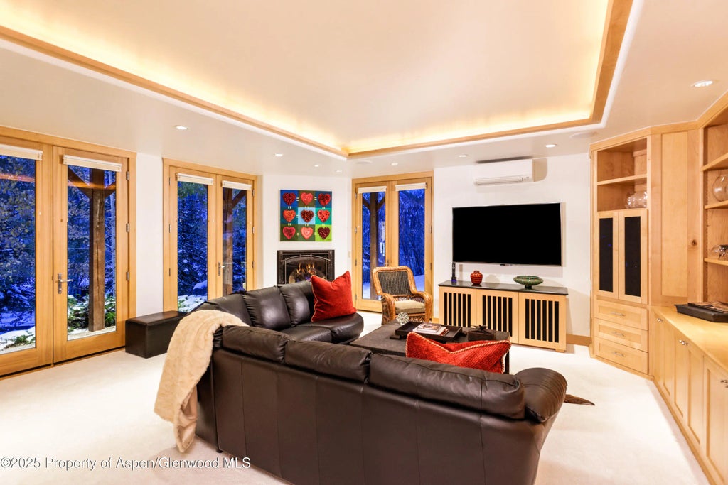 9 of 19 - 549 Mountain Laurel Drive, Aspen, CO